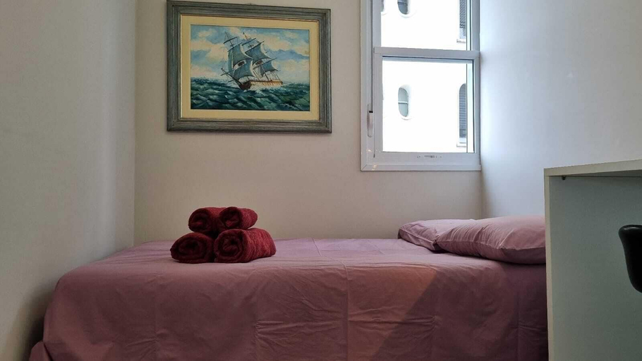 Room 3, Condomínio Piquiú, Guarujá