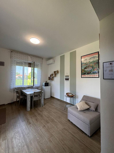 Others 5, Casa di Sara - Foresteria, Bergamo