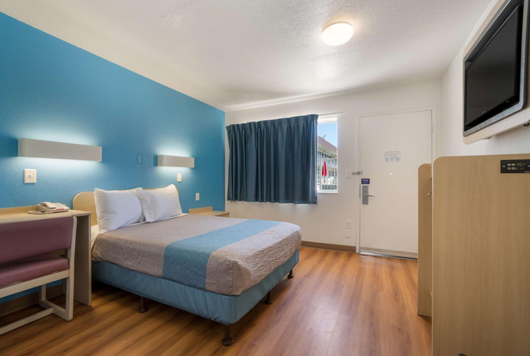 Bedroom 2, Motel6 Grand Junction, CO, Mesa