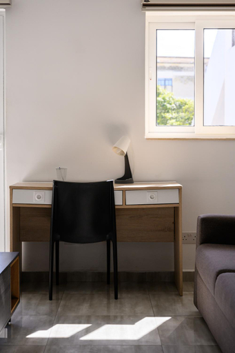 Others 5, F9 Room 1, Private Double room with private bathroom in shared Flat
