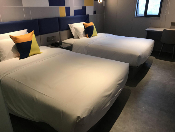 Bedroom 3, 7 Days Inn Shanghai Xizang South Road Metro Station, Shanghai