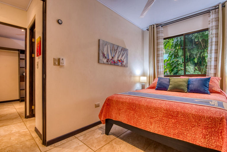 Room 4, AroCocles Lodge, Talamanca