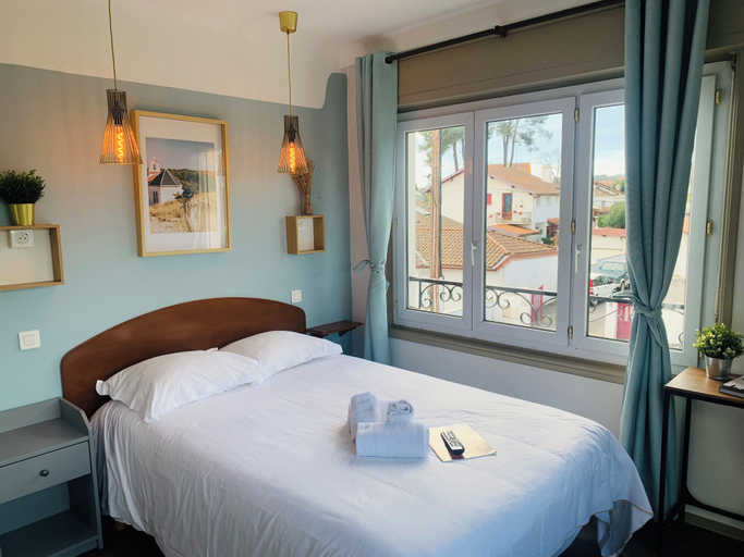 Room 3, Hôtel Fine, Pyrénées-Atlantiques