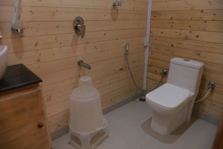 Bathroom, Coorg Riverness Resort, Kodagu