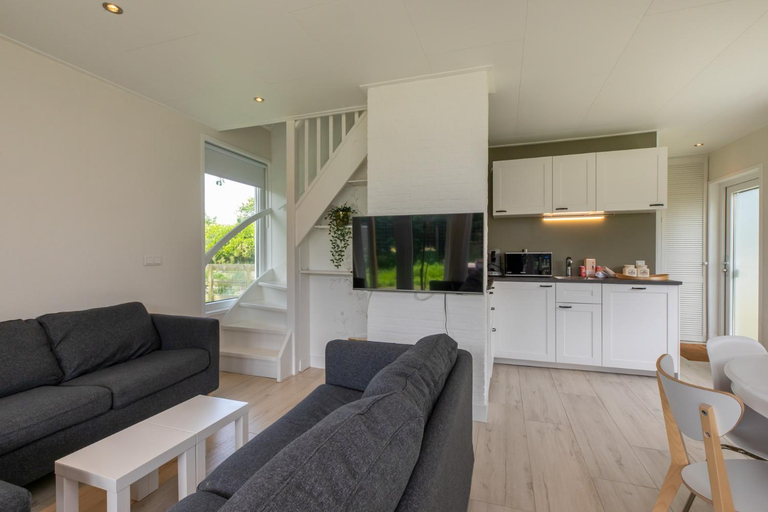 Others 5, Holiday Home in Renesse near Seabeach, Schouwen-Duiveland