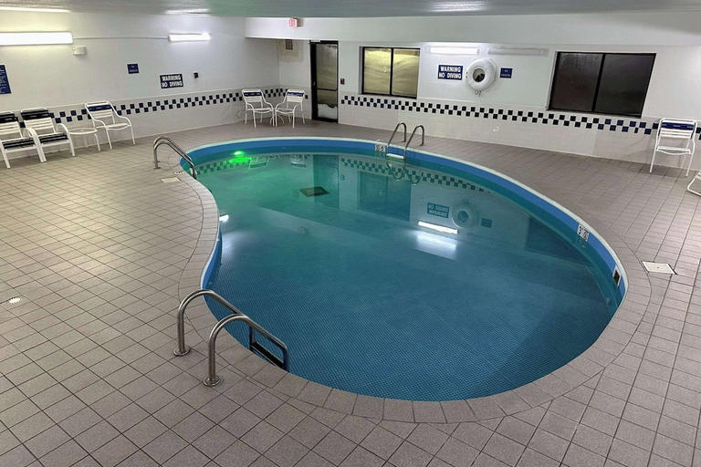 Sport & Beauty 5, Quality Suites Near West Acres, Cass