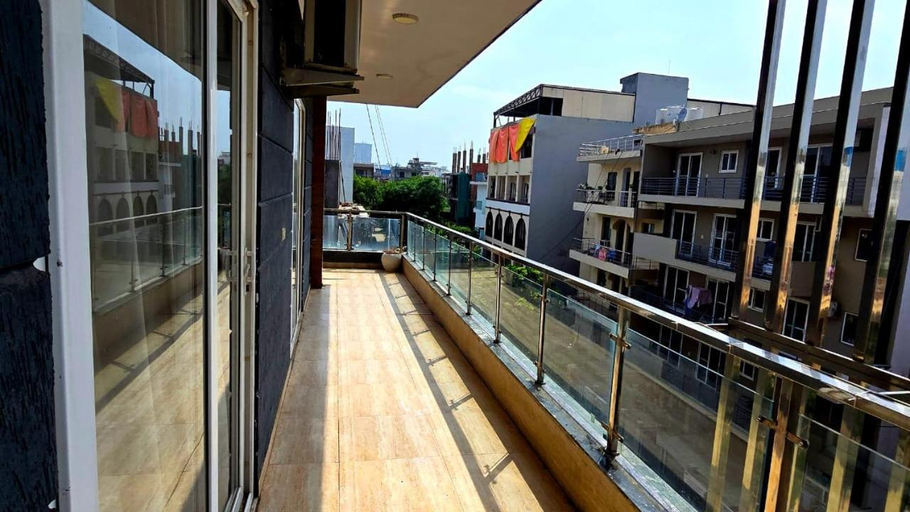 Others 3, Luxury room with attach balcony, Gurgaon
