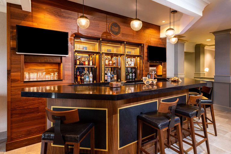 Food & Drinks 5, Radisson Hotel Fairview Heights - St. Louis, Saint Clair
