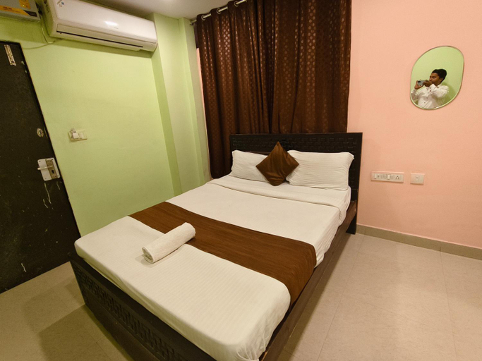 Bedroom 3, The Metro International Hotel, Hyderabad