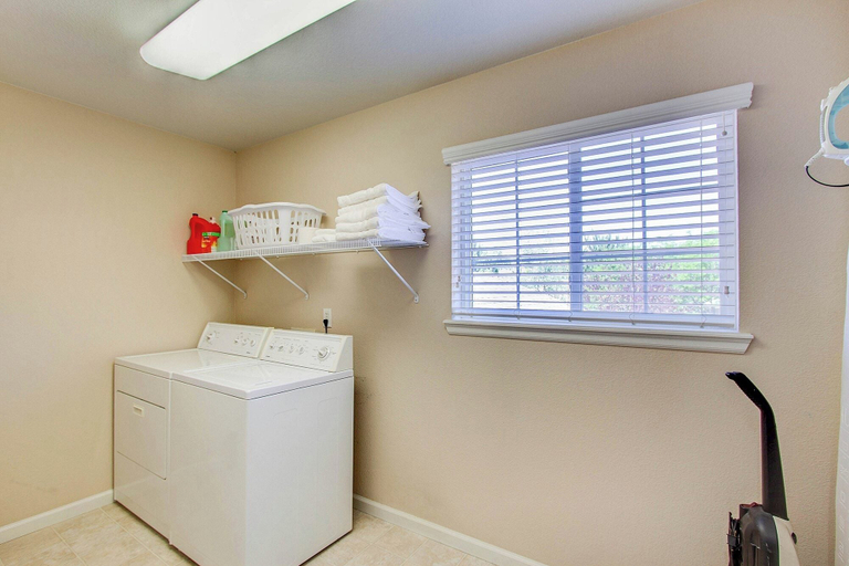 Interior 4, Pet Friendly Home Near Peterson AFB, El Paso