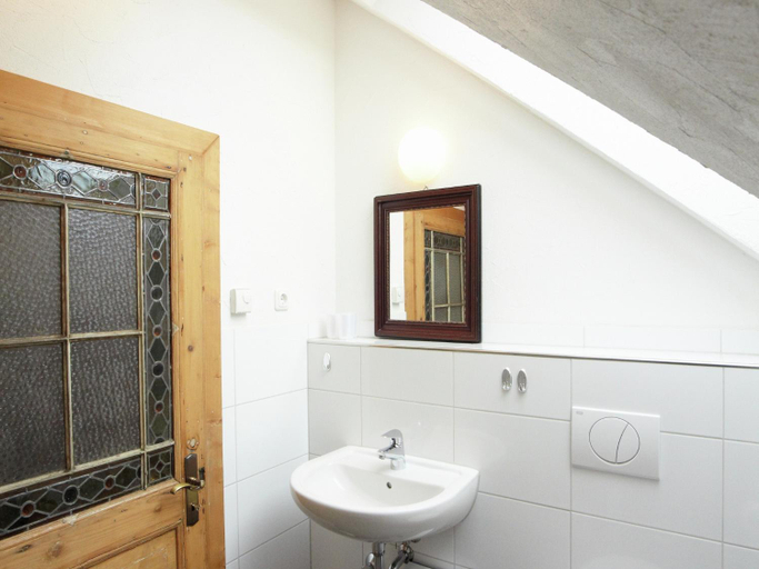 Bathroom 2, Nostalgic apartment in the beautiful Eifel region, Euskirchen