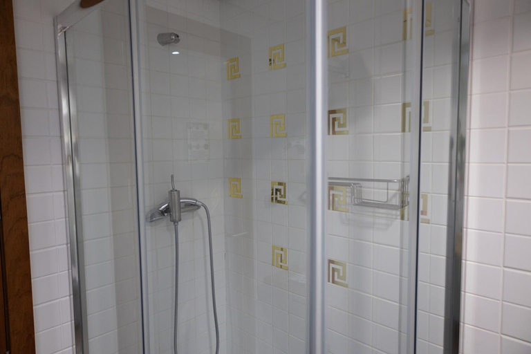 Bathroom 2, KYOMU Resort, Palencia