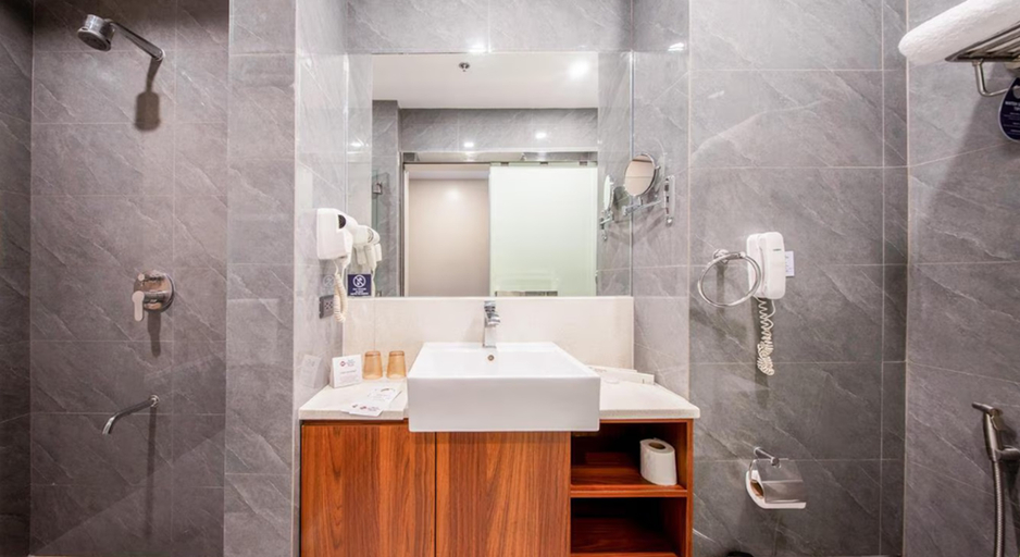 Bathroom 5, Best Western Plus Hotel Subic, Olongapo City