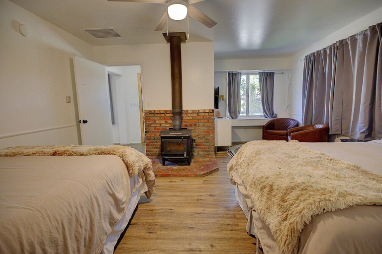 Bedroom 3, THE Cottage #2504, San Bernardino