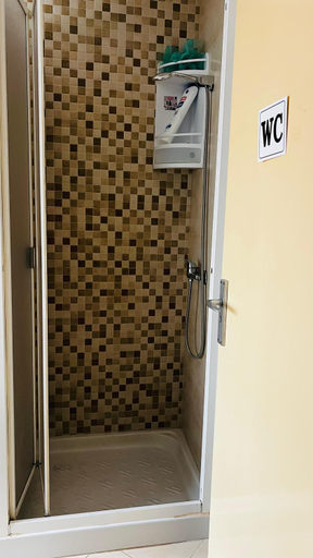 Bathroom 3, Ikigai House, Sevilla