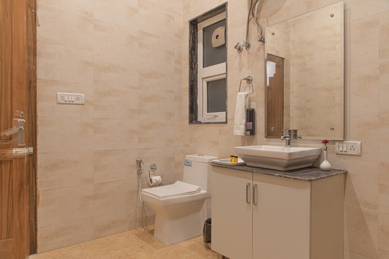 Bathroom 3, LakeView Kasauli Cottage, Solan