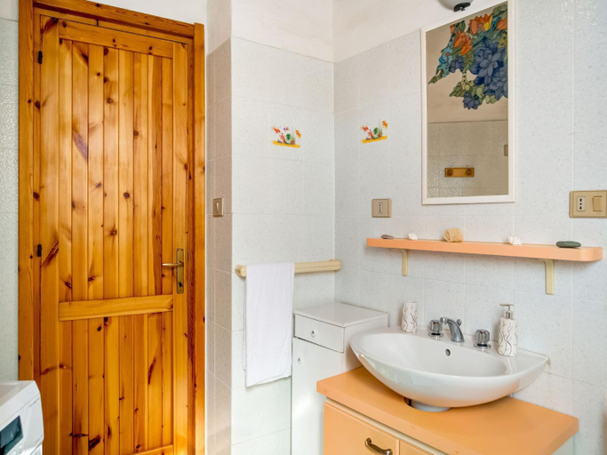 Bathroom 4, Cozy Sardinian Villa with Garden, Sassari