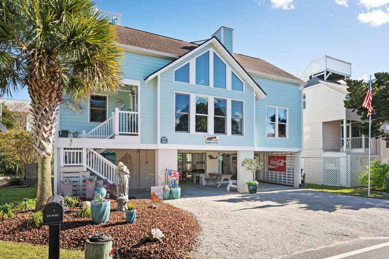 Exterior 3, Santorelli's Seaside Serenety 4 Bedroom Home, Georgetown