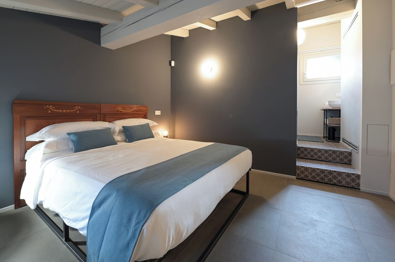 Room 5, Villa Bredina, Brescia