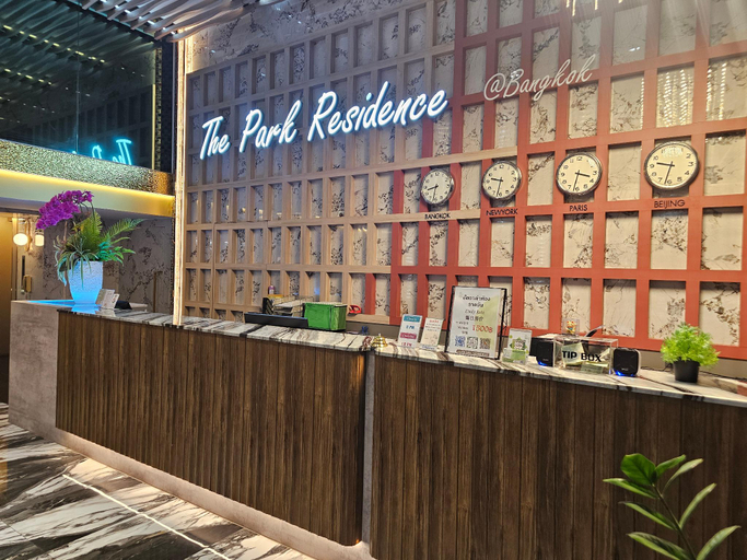 Food & Drinks 5, The Park Residence, Huai Kwang