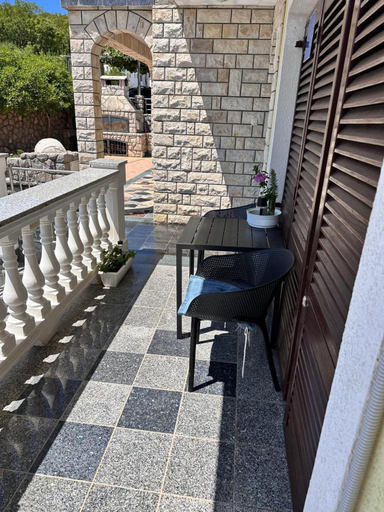 Others 5, Apartman Nikola, Krk