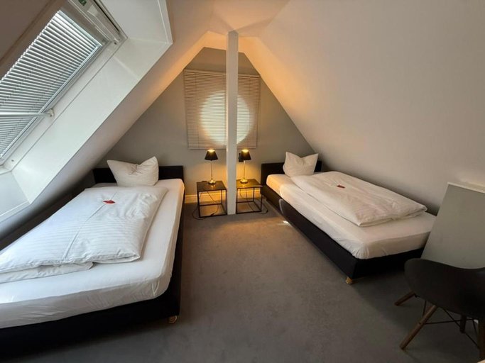 Bedroom 3, Hotel Village, Osterholz
