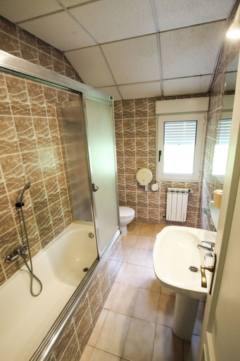 Bathroom 3, Arena Surf Hotel, Cantabria