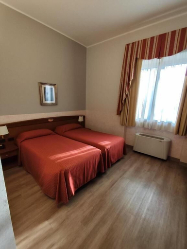 Bedroom 4, Hotel Majestic, Milano