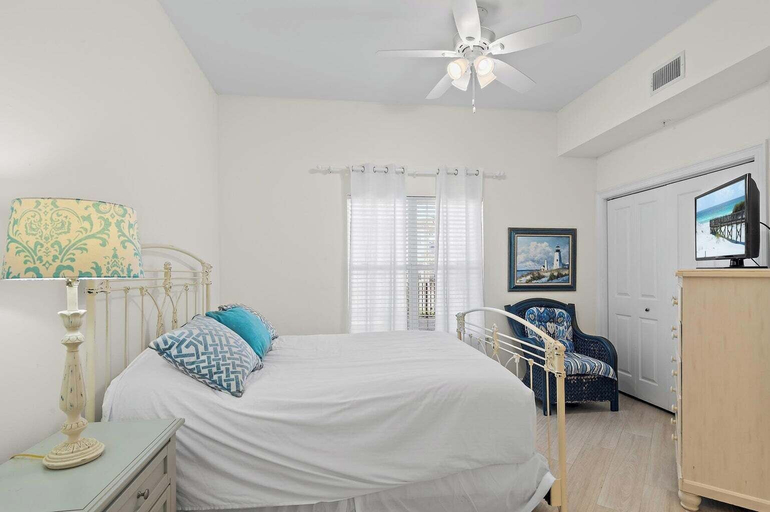 Bedroom 2, The Legacy Condominium, Walton