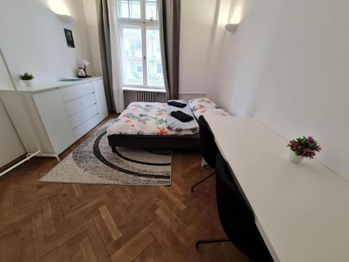 Room 4, Fantastic Inn Warsaw - Okólnik, Warsaw