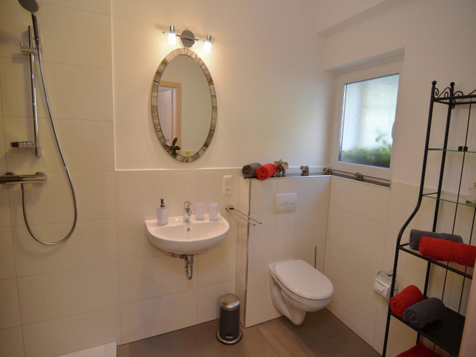 Bathroom 3, Gemutliche Ferienwohnung in Medebach, Hochsauerlandkreis