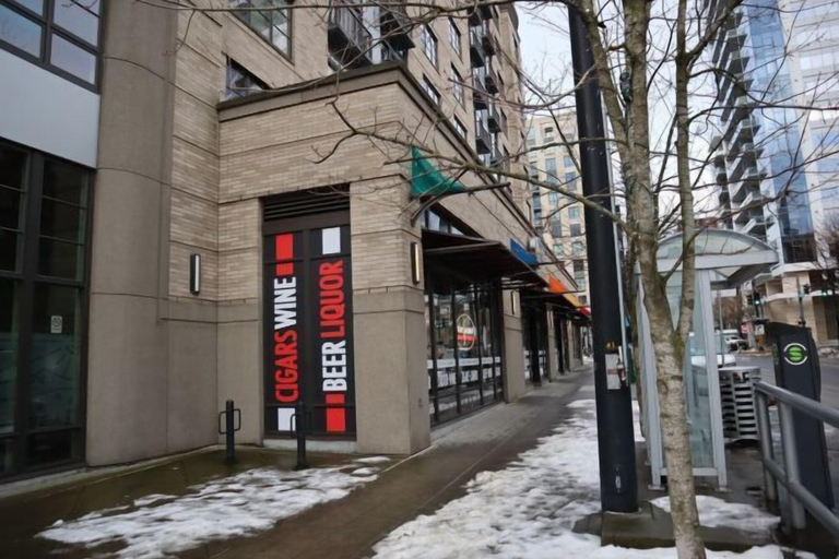 Exterior 5, Recently Upgraded 1Br Apt – Downtown Location, Multnomah