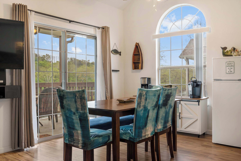 Others 5, Peaceful Lakeview Escape - For 6, Taney