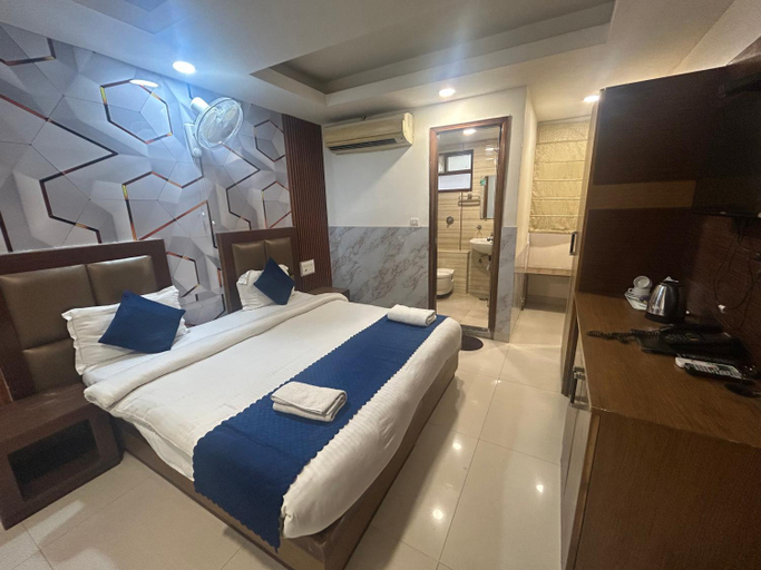 Bedroom, hotel sizzling starr, Delhi
