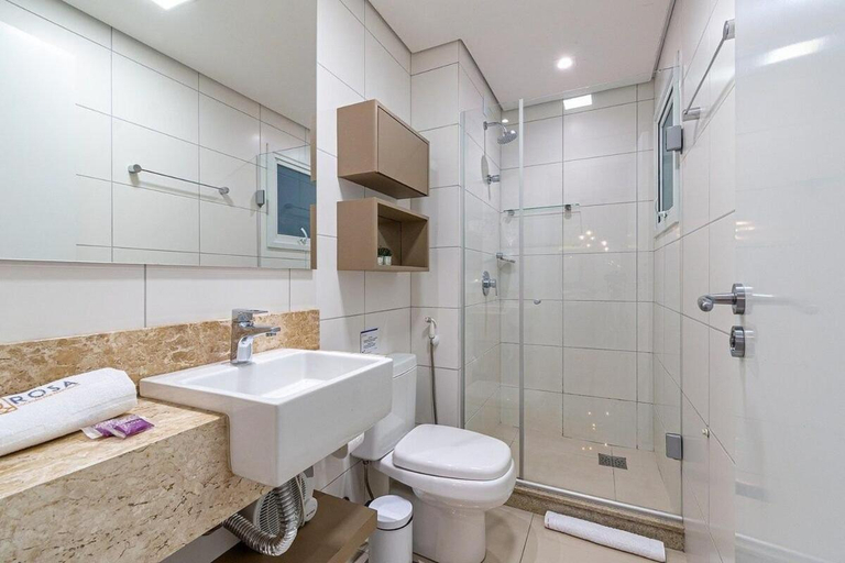Bathroom 3, Rosa Edificio Orquideas, Gramado