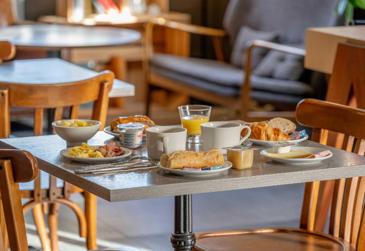 Food & Drinks 4, B&B HOTEL Bordeaux Merignac Cadera Aeroport, Gironde