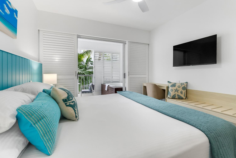 Bedroom 3, Beach Club Private Apartments Palm Cove, Cairns