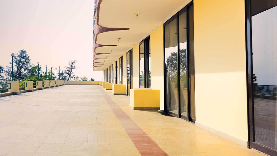Terrace/patio 5, Wilson Valley Resort, Valsad