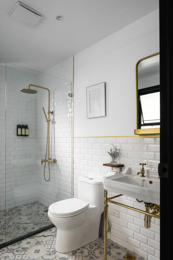 Bathroom 4, Madam's mansion B&B guest 13 years old and above only, Taitung
