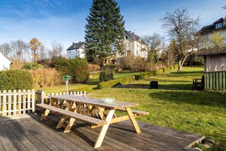 Exterior & Views 1, Geraumiges Ferienhaus bei Winterberg, Hochsauerlandkreis