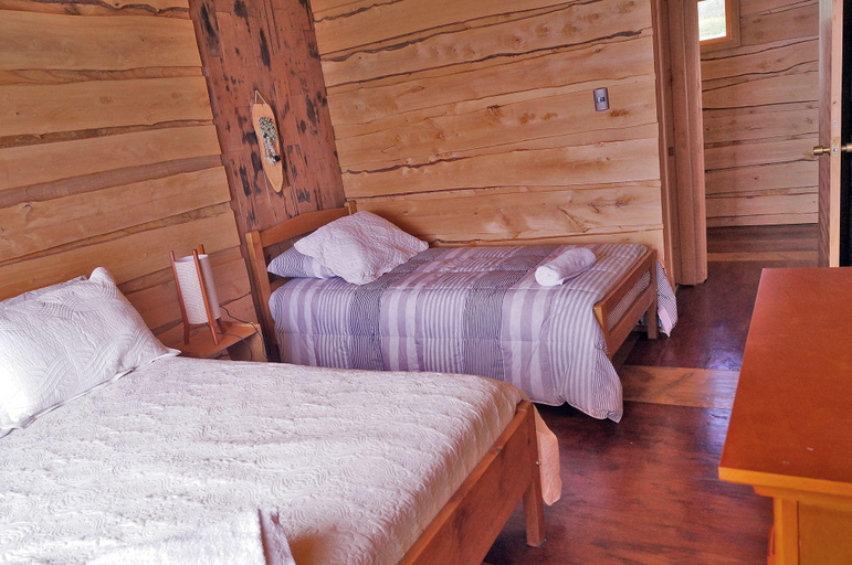 Bedroom, HOTEL BOUTIQUE ANTUKENU, Chiloé