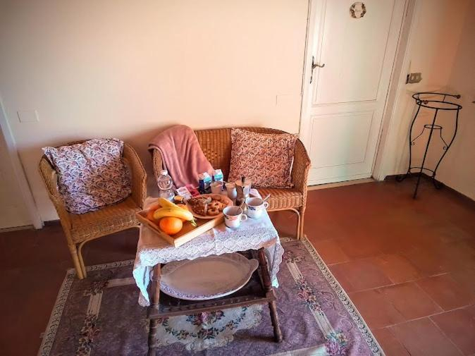 Others 3, Poderino La Noce, Florence