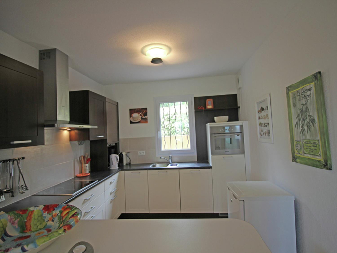 Others 3, Family-Friendly Villa with Pool, Var