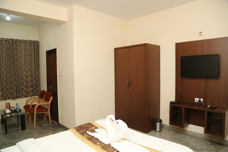 Bedroom 3, Soundarya Hotel, Bangalore