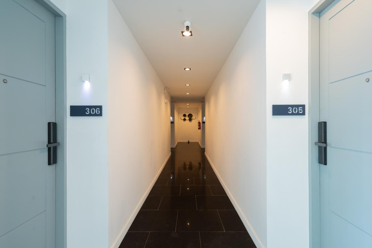 hallway 30