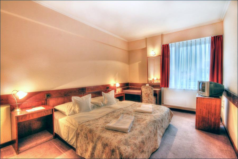 Bedroom, Hotel Irottko, Kőszeg