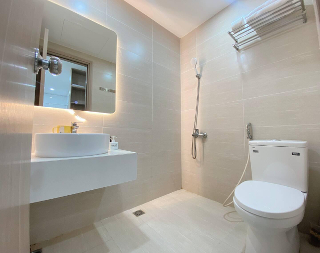 Bathroom, Yugen Hue Homestay with Swimming Pool and Gym, Huế