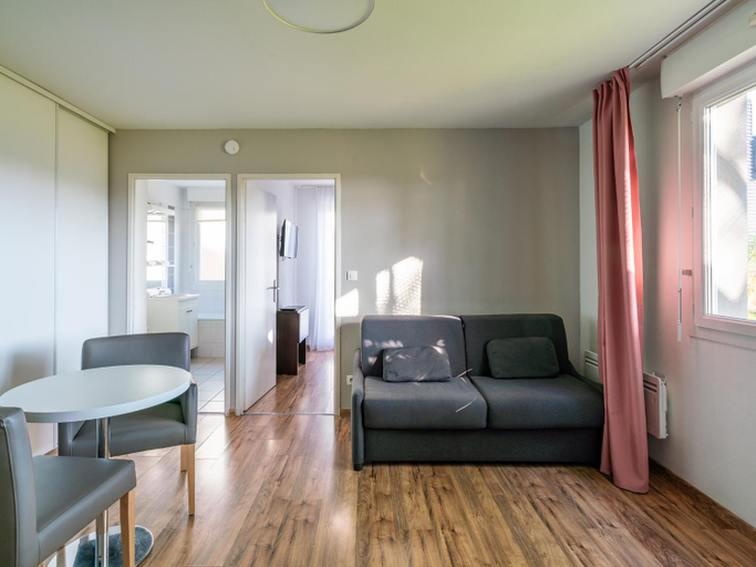Bathroom 4, Sejours and Affaires Caen Le Clos Beaumois, Calvados