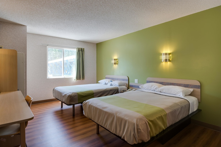 Bedroom 2, Motel6 Statesville, NC, Iredell