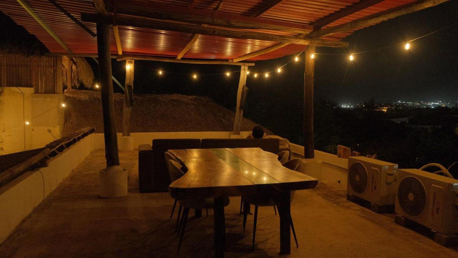 Food & Drinks, Casa Firefly, Dist. Pochutla